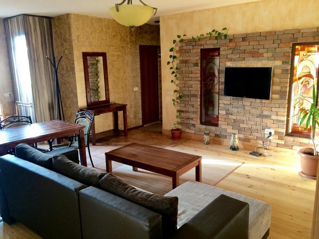 Family Mini-Hotel Martirosyan'S And Tours Jerevan Kamer foto