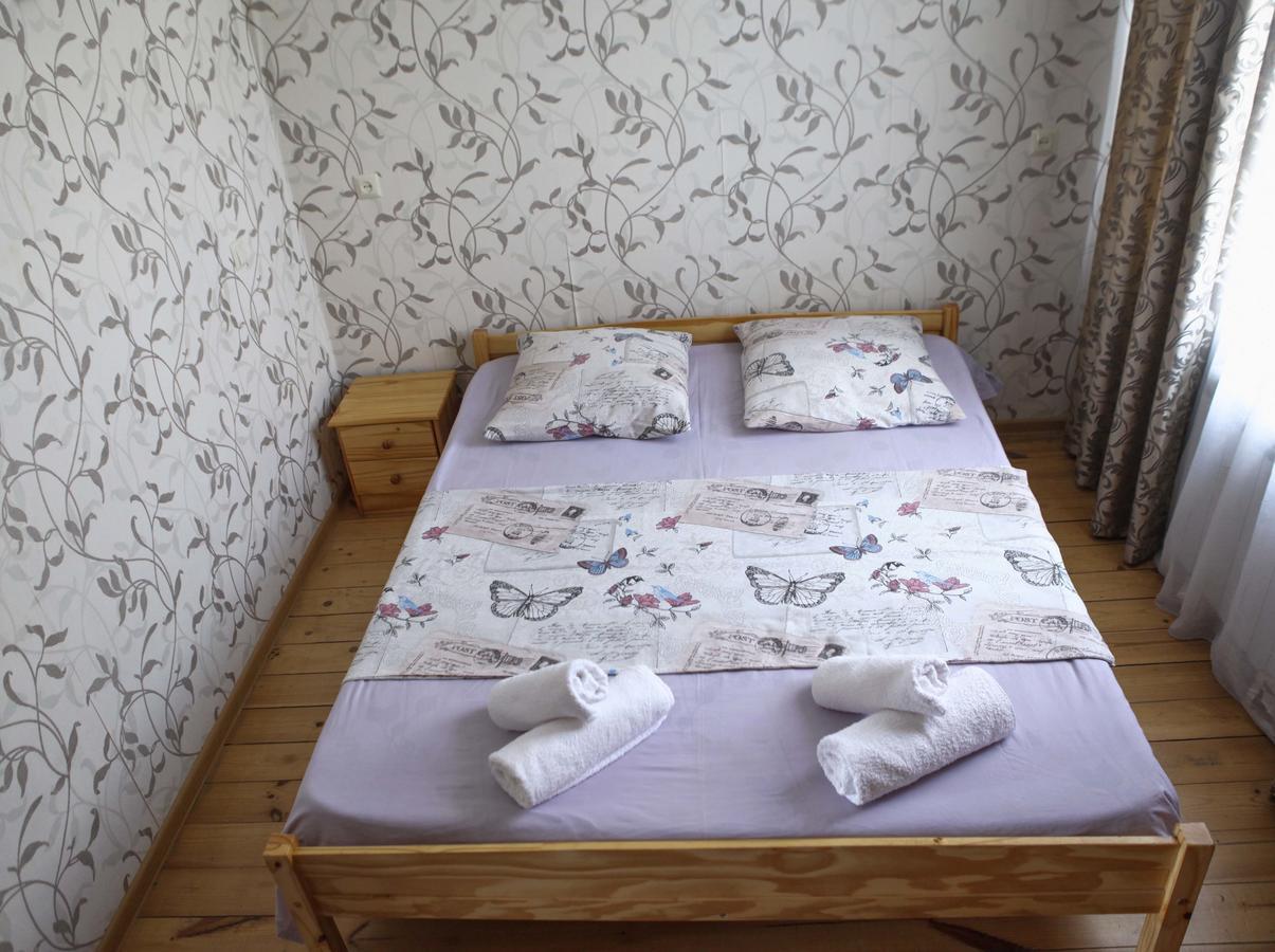 Family Mini-Hotel Martirosyan'S And Tours Jerevan Buitenkant foto